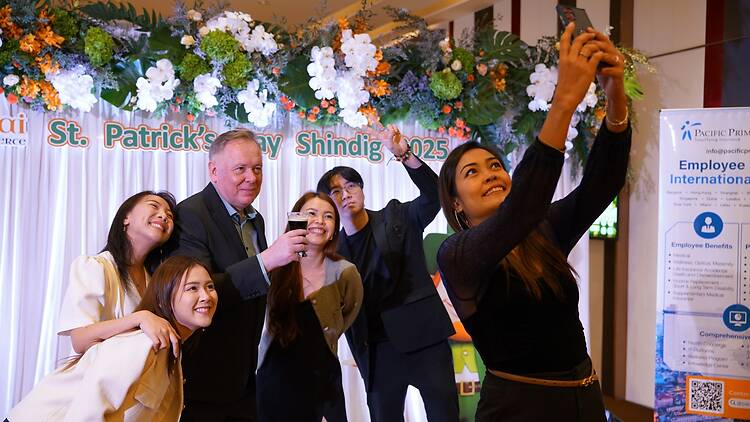 Sing trad favourites over free Guinness with Irish Thai Chamber