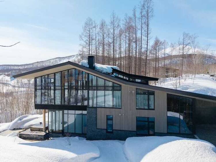 10 Best Airbnbs in Niseko for a World-Class Mountain Escape
