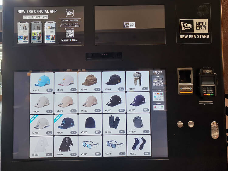 Caps and accessories