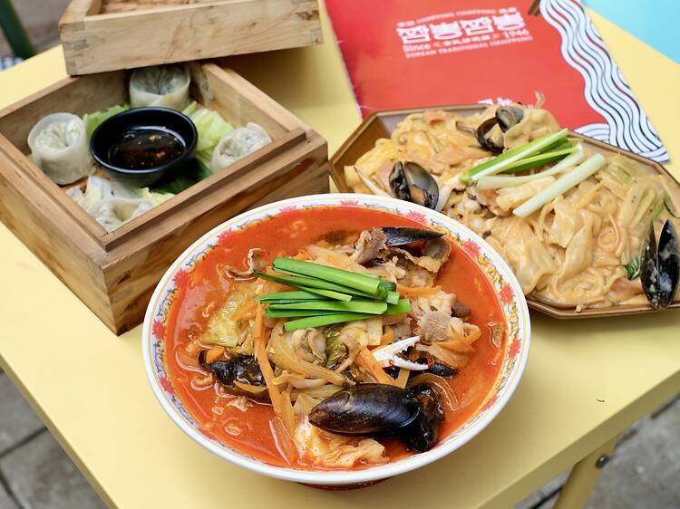 又一韓國過江龍進駐中環！釜山80年老字號金氏炒碼麵 主打八小時慢煮鮮味湯底 即睇 menu＋價錢