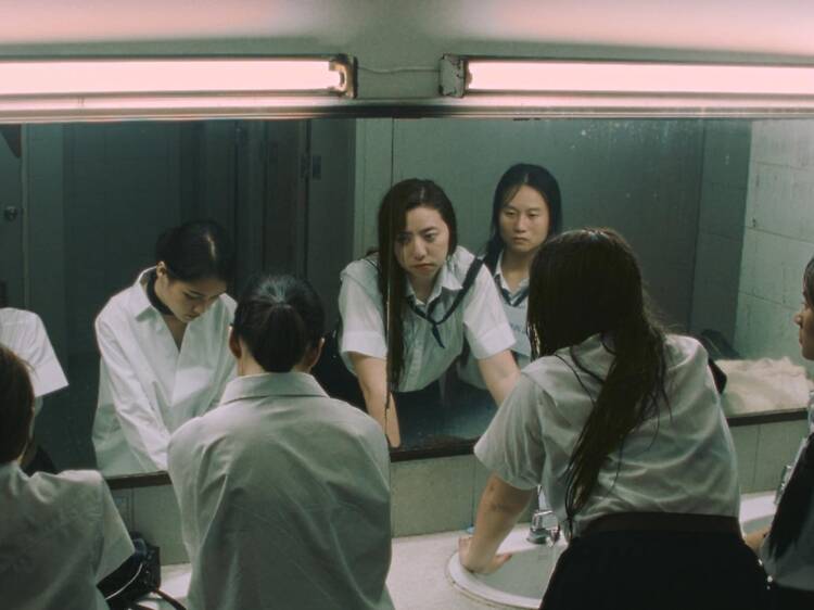 Blue Again กำกับโดย ฐา-ฐาปณี หลูสุวรรณ