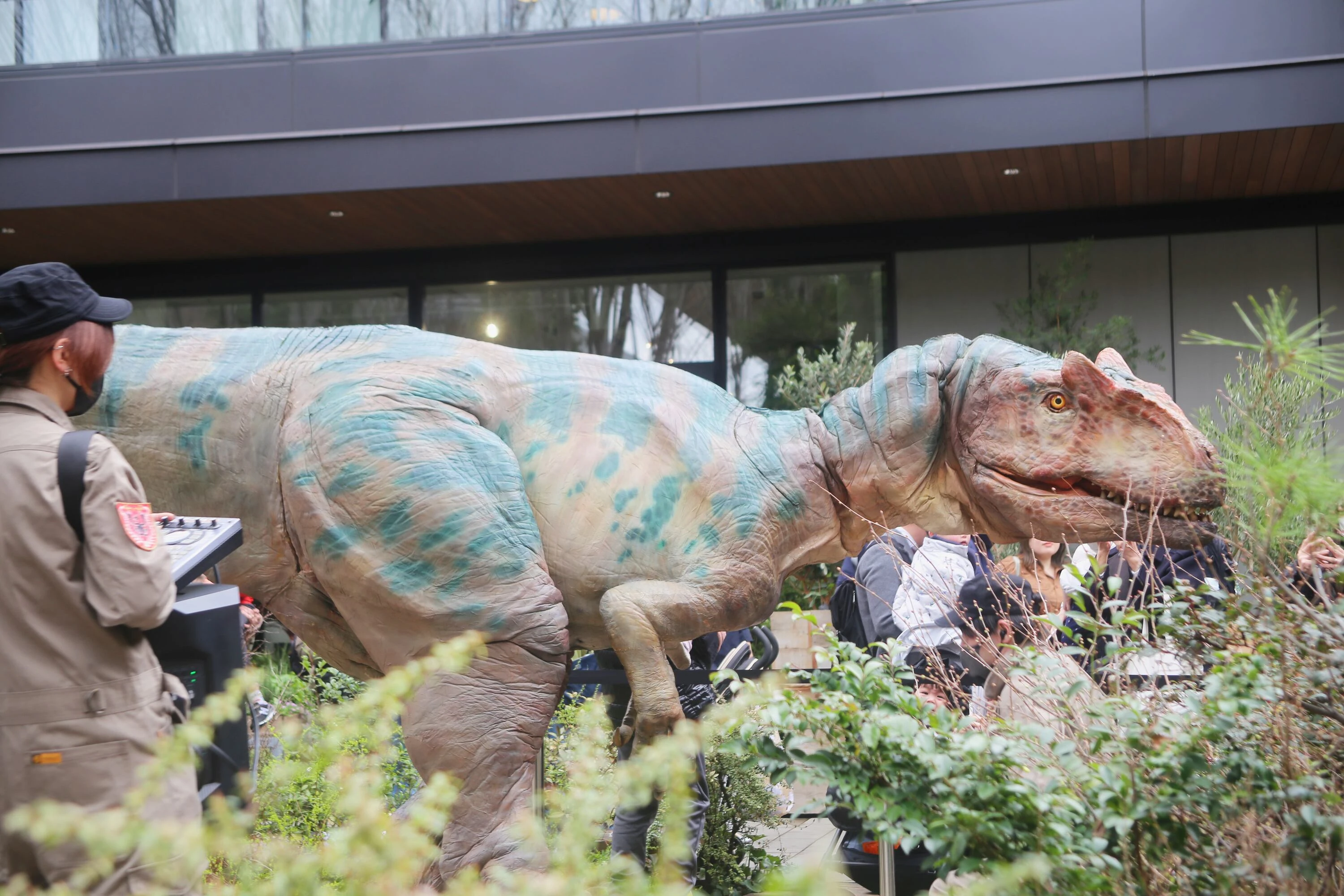 GREEN SPRINGSに恐竜が棲みついた！