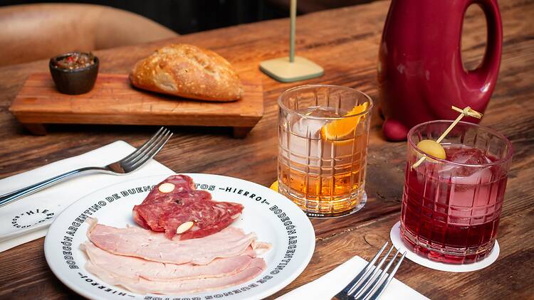 Vermouth and jazz at Hierro