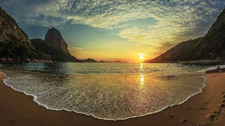 Um mergulho na Praia da Urca