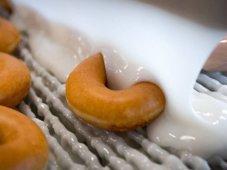 Krispy Kreme abrirá cuatro nuevos locales en Madrid: ya sabemos dónde podréis disfrutar de los dónuts más virales de Estados Unidos