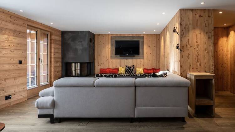 The ski-in, ski-out modernist loft: ChaletKarin