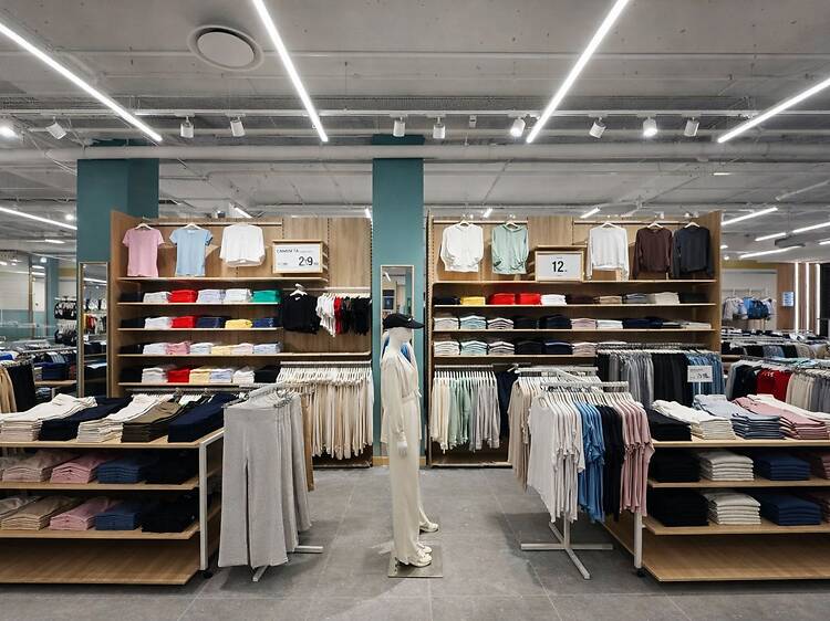 El Primark italiano abre su tienda más grande de España en Madrid: más de 1.000 metros cuadrados de moda 'low cost'