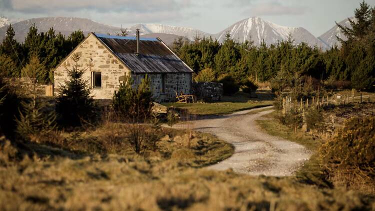 The artisanal stone hideaway: Lusa Bothy