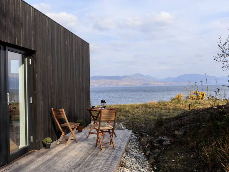 The panoramic coastal cabin: The Airigh