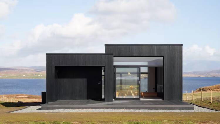 The sleek minimalist hideaway: Black h