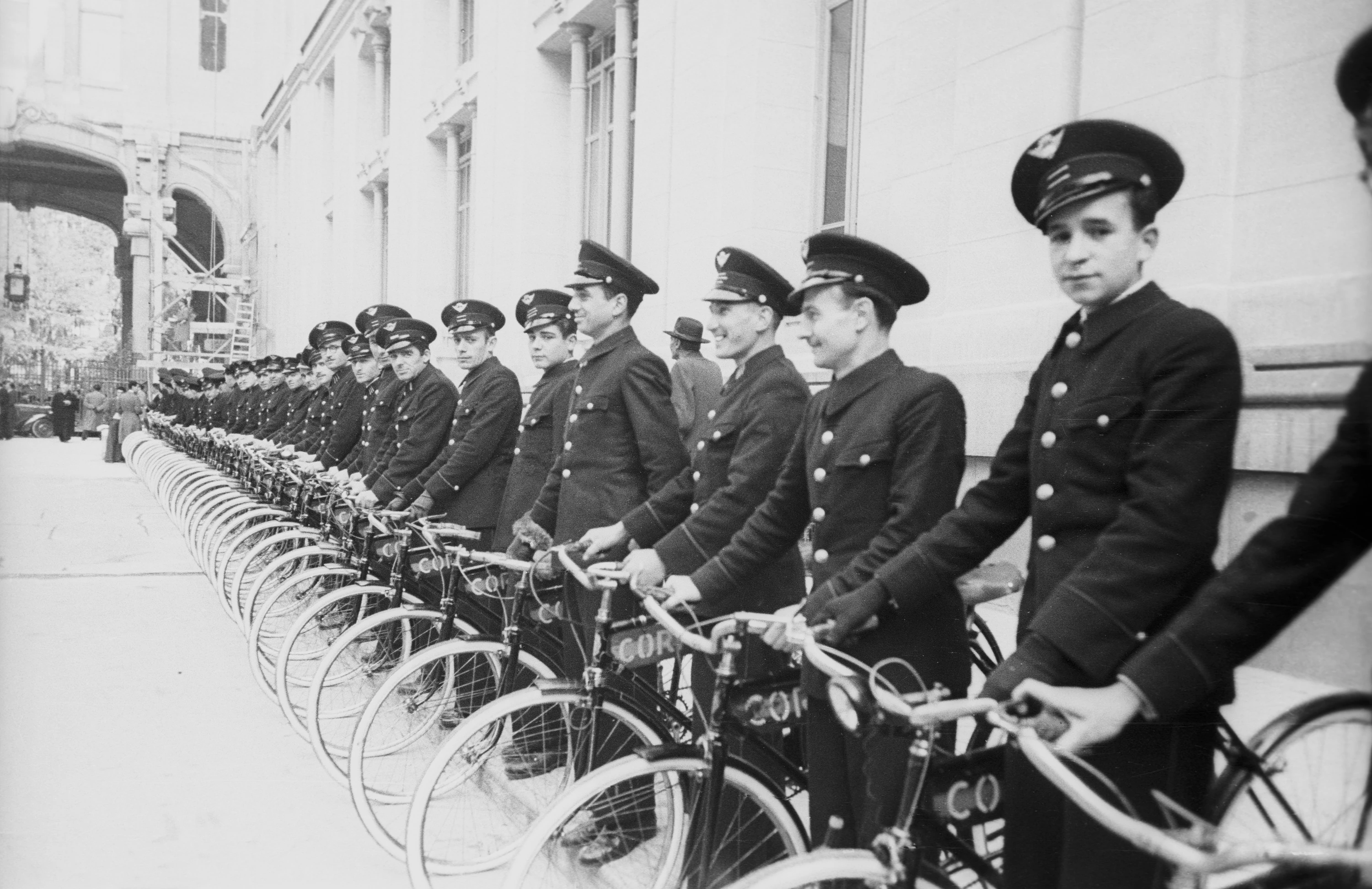 Correos. Archivo de Gerardo Contreras, Comunidad de Madrid