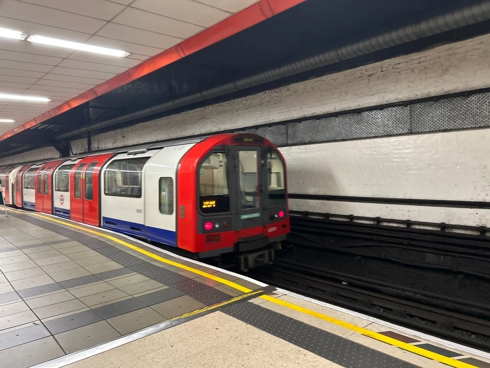 Waterloo and City line, London Underground tube service
