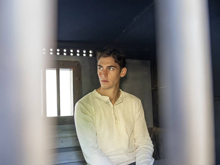 Entrevista a Hero Fiennes Tiffin sobre la serie El Joven Sherlock