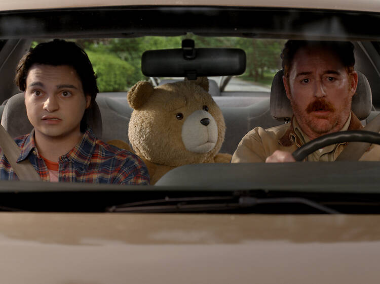 Max Burkholder habla sobre la segunda temporada de TED