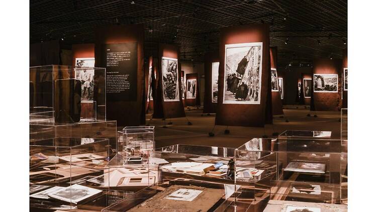 高木由利子 写真展 Threads of Beauty 1995‐2025 ― 時をまとい、風をまとう。