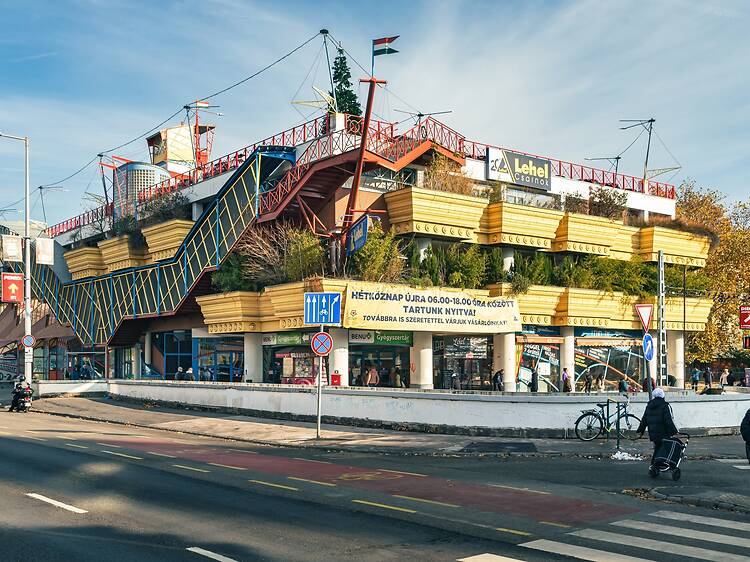 Átalakul a Lehel piac: Budapest egyik legmegosztóbb vásárcsarnoka több ütemben újul meg