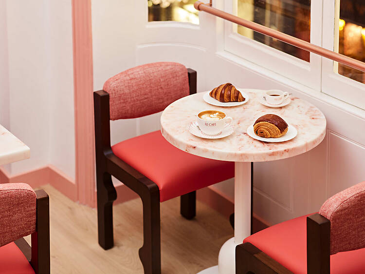 Le Café by Nicolas Rouzaud