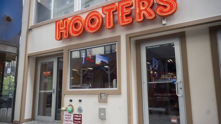 Hooters