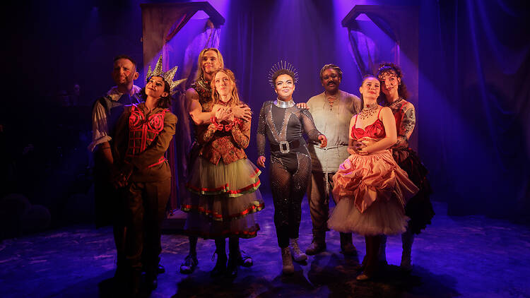 Cast of Head Over Heels