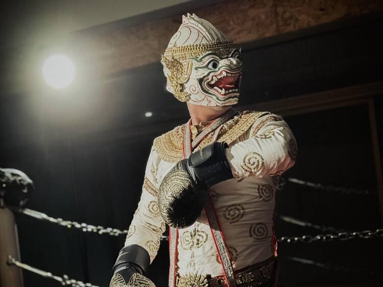 สลัดนวมมาสวมสตรีท! เมื่อสังเวียนมวยไทยบุกรันเวย์ในโปรเจกต์สุดพิเศษของ ‘ลงนวมบอยส์’