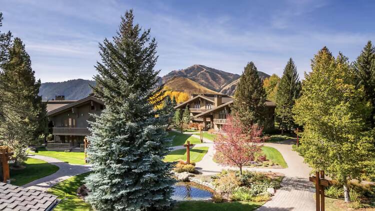 The historic resort hub: Lodge II Penthouse