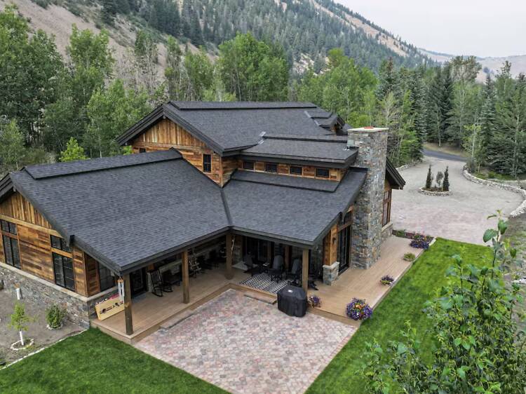 The River Run sanctuary: Slopeside Luxury Chalet