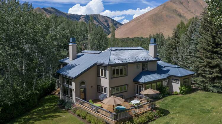 The Wood River oasis: Idaho Riverfront Getaway