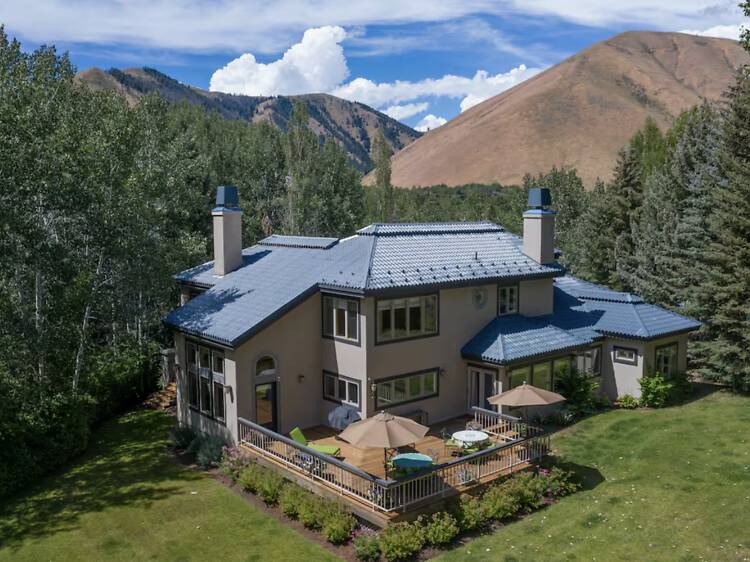 The Wood River oasis: Idaho Riverfront Getaway