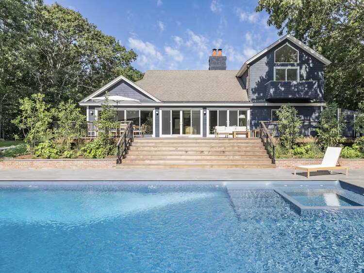 The Hither Hills compound: Modern 5-Bedroom Beach Home