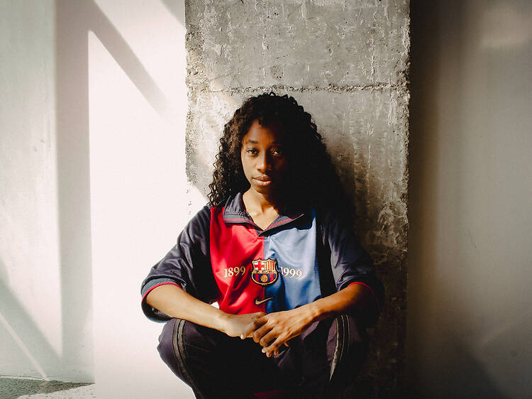 Obre al Raval una botiga de samarretes de futbol vintage que ha triomfat com a pop-up durant els últims cinc anys