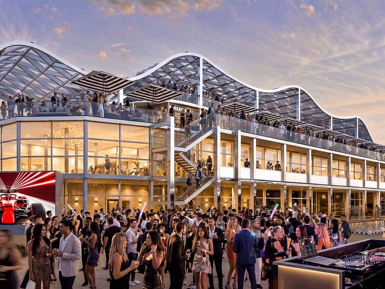 Así es La Azotea, el mejor lugar para disfrutar del esperado regreso de la Fórmula 1 a Madrid: espectaculares vistas panorámicas, música en directo e incluso una piscina Así es La Azotea, el mejor lugar para disfrutar del esperado regreso de la Fórmula 1 a Madrid: espectaculares vistas panorámicas, música en directo e incluso una piscina