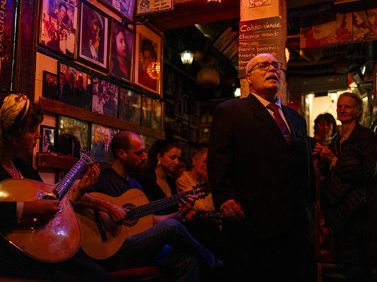 Doze casas de fado em Lisboa