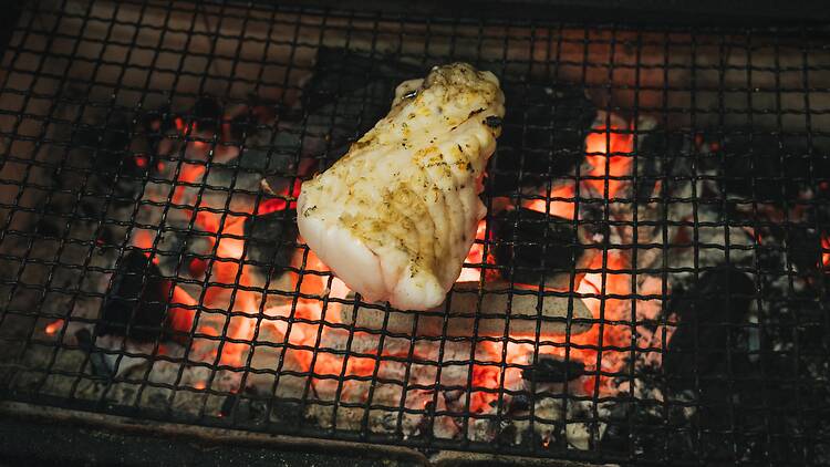 A Paris, ces nouveaux restaurants s’enflamment pour la cuisine à la braise