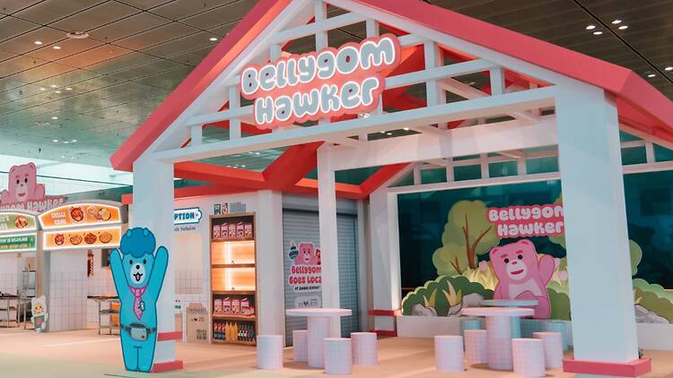 Play hawker-themed carnival games at Bellygom Hawker Carnival