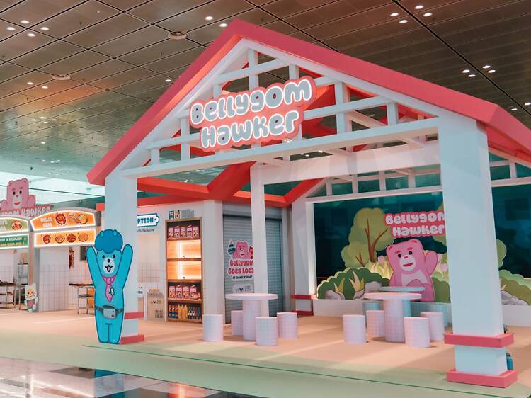 Play hawker-themed carnival games at Bellygom Hawker Carnival