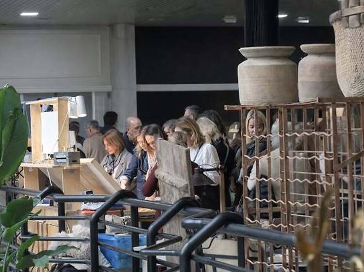 Vuelve a Madrid este mercadillo inspirado en los 'déballages' franceses: un parking repleto de muebles, ropa vintage y tesoros a precios muy baratos
