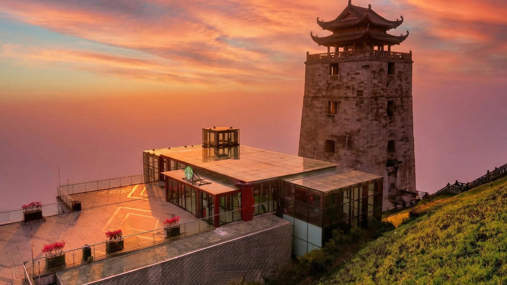Asia's highest Starbucks just opened in Vietnam – 3,063 metres above sea level