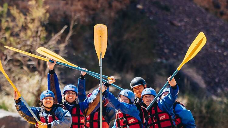 Rafting en el río Mendoza: diversión a base de adrenalina