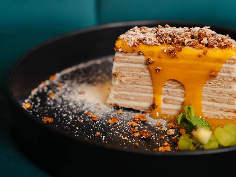 Cinco sítios para comer bolo de bolacha no Porto