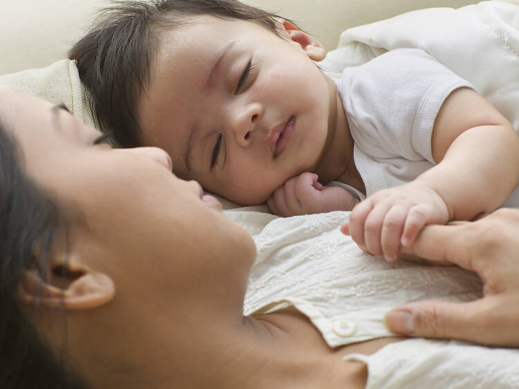 MAMAR, DORMIR, REPETIR