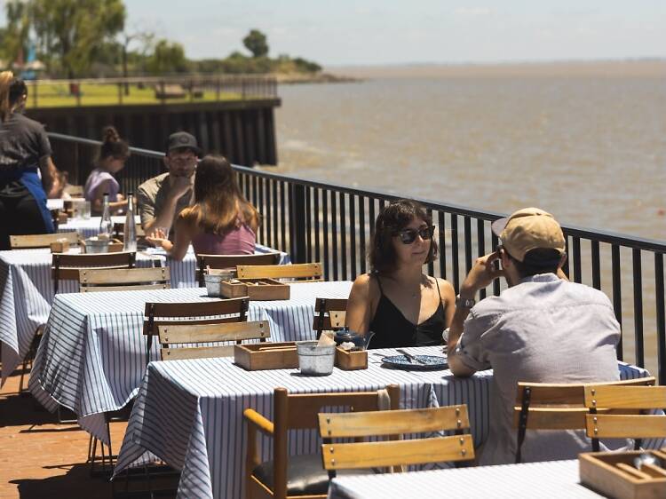 Mostrador Santa Teresita – Olivos