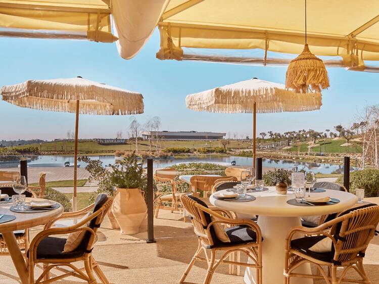 Los mejores restaurantes cerca de lagos, fuentes, piscinas y ríos en Madrid