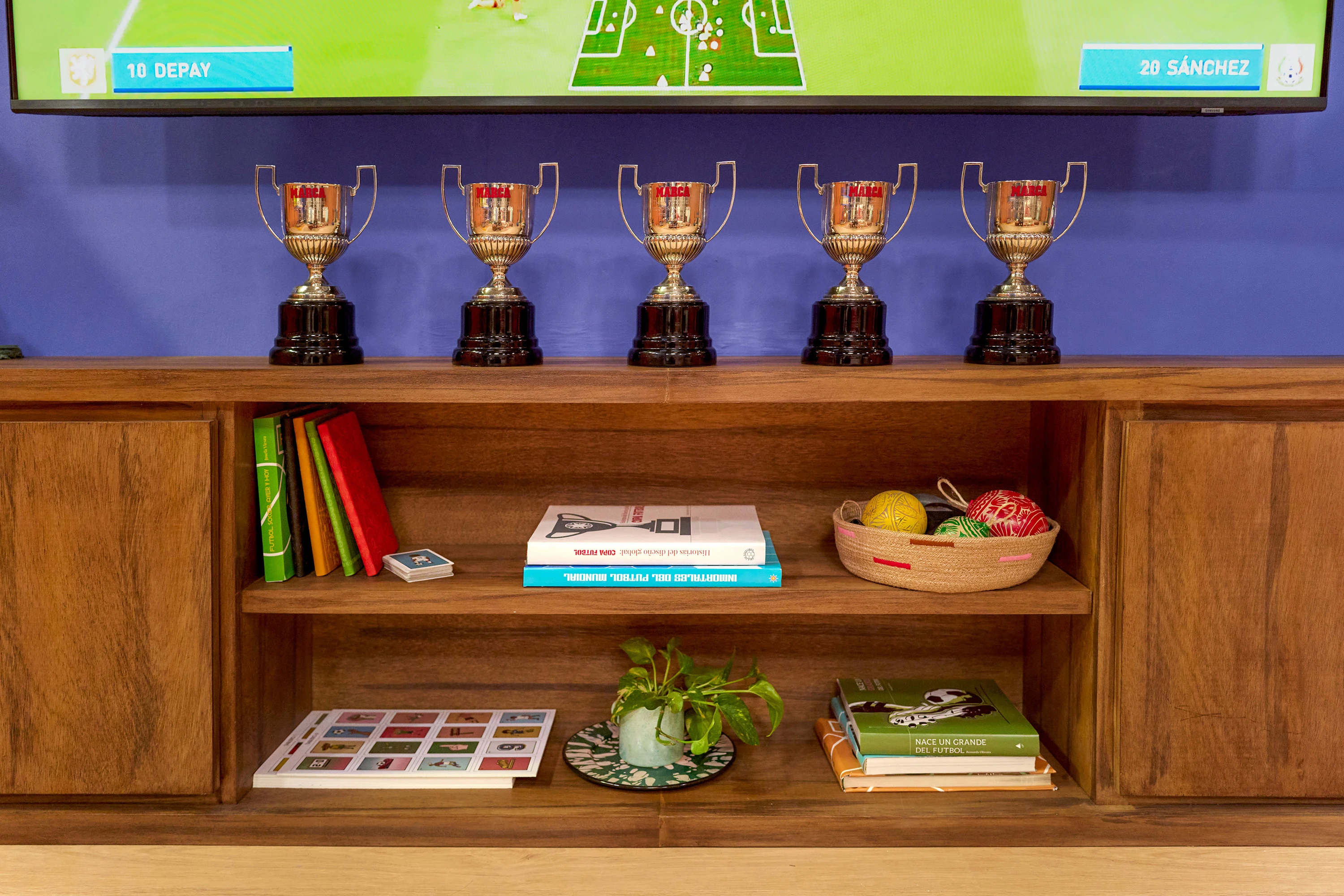 Estadio CDMX con Hugo S&aacute;nchez y Airbnb