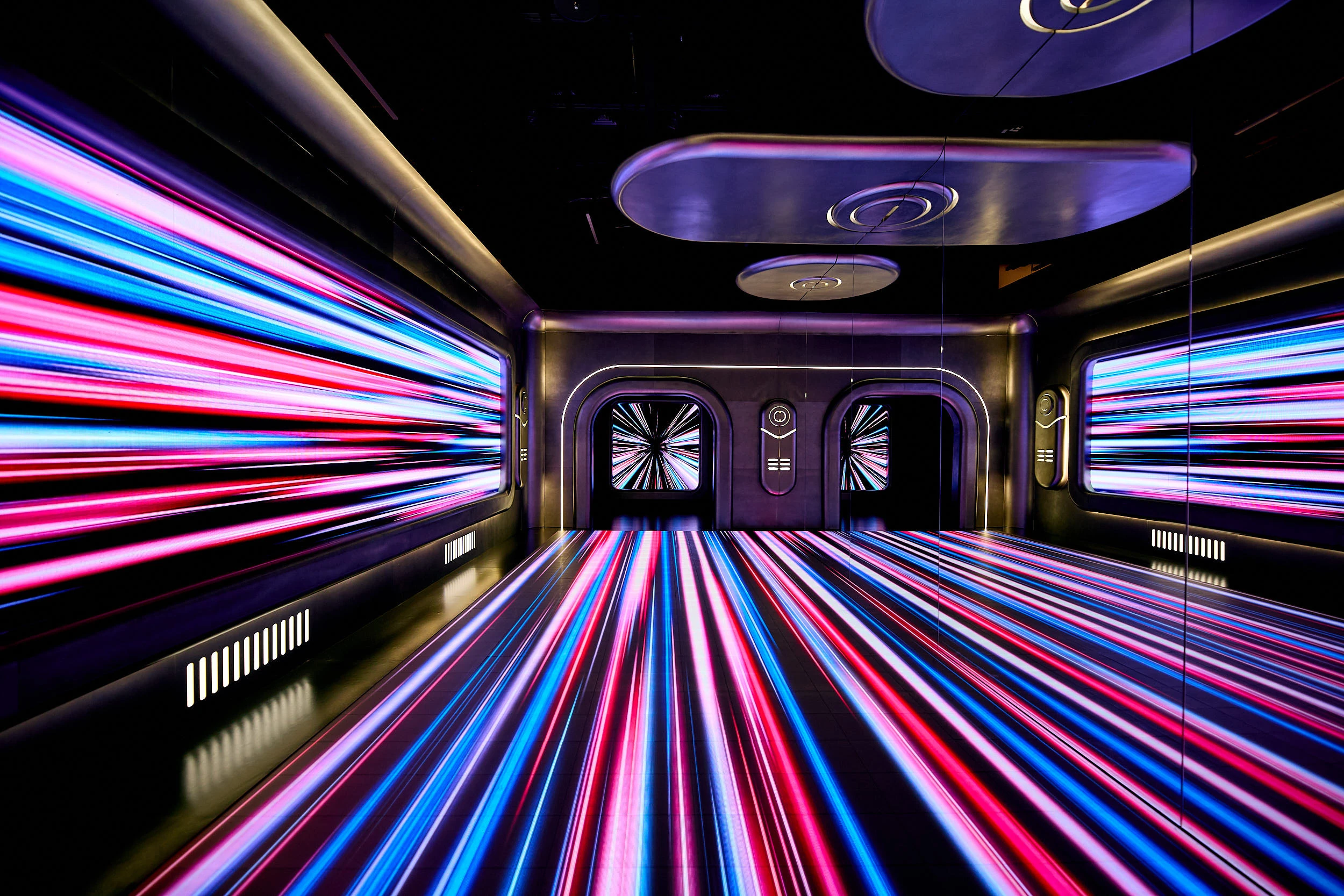 SORAYAMA 光・透明・反射 ーTOKYOー