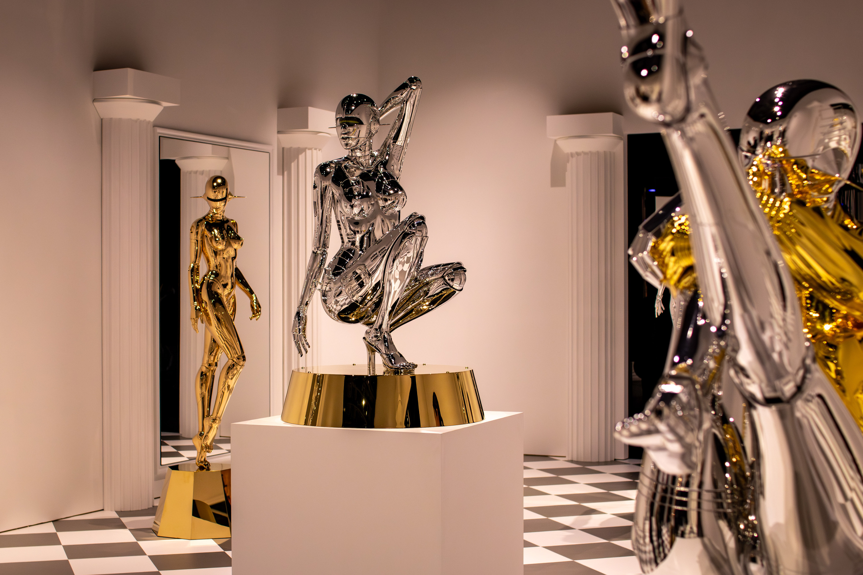 timeout.com - Sébastien Raineri - Sexy robots and sci-fi utopias: inside Hajime Sorayama's stunning Tokyo retrospective