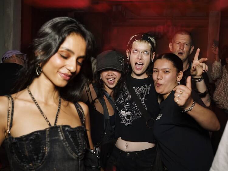 ปาร์ตี้เฉลิมฉลองครบรอบ 15 ปี ของค่ายเพลงระดับโลก Darker Than Wax