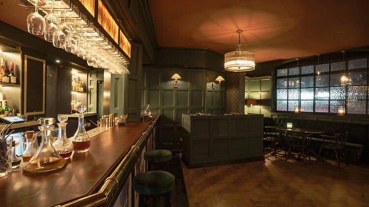 135 Bar and Lounge 135 Bar and Lounge