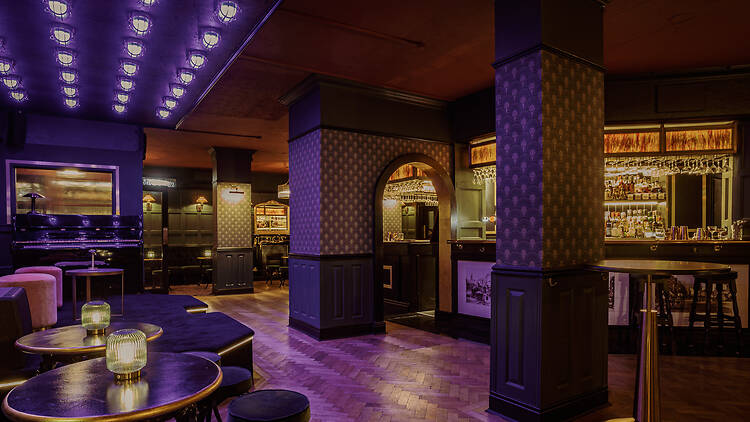 135 Bar and Lounge 135 Bar and Lounge
