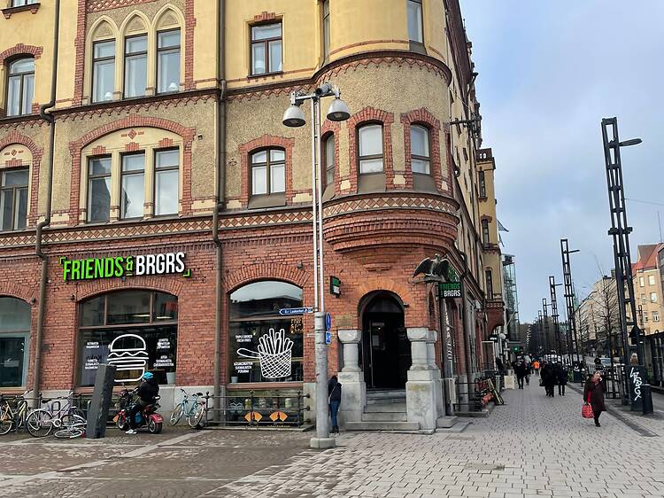 Tampere: budget breakfast, iconic views and a lunch dessert