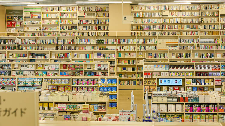 1. 書店をハイクする。